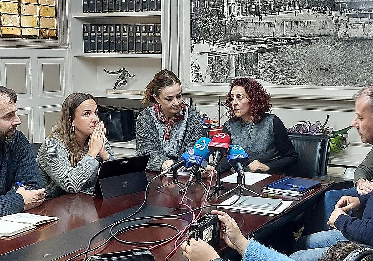 Podemos ve «indicios suficientes de falta de veracidad» en las explicaciones que ofreció a la prensa la regidora el pasado martes.