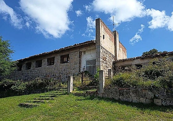 El antiguo cine de Sanfuentes está abandonado y en mal estado.