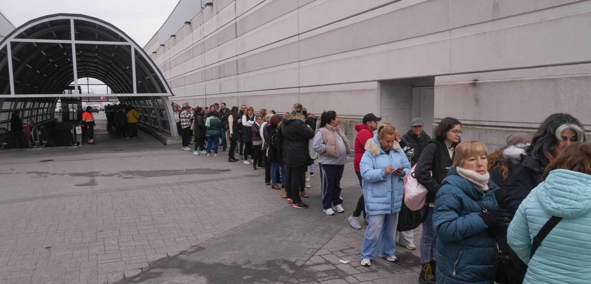 La inauguración de la tienda de Ikea en Vitoria, en imágenes