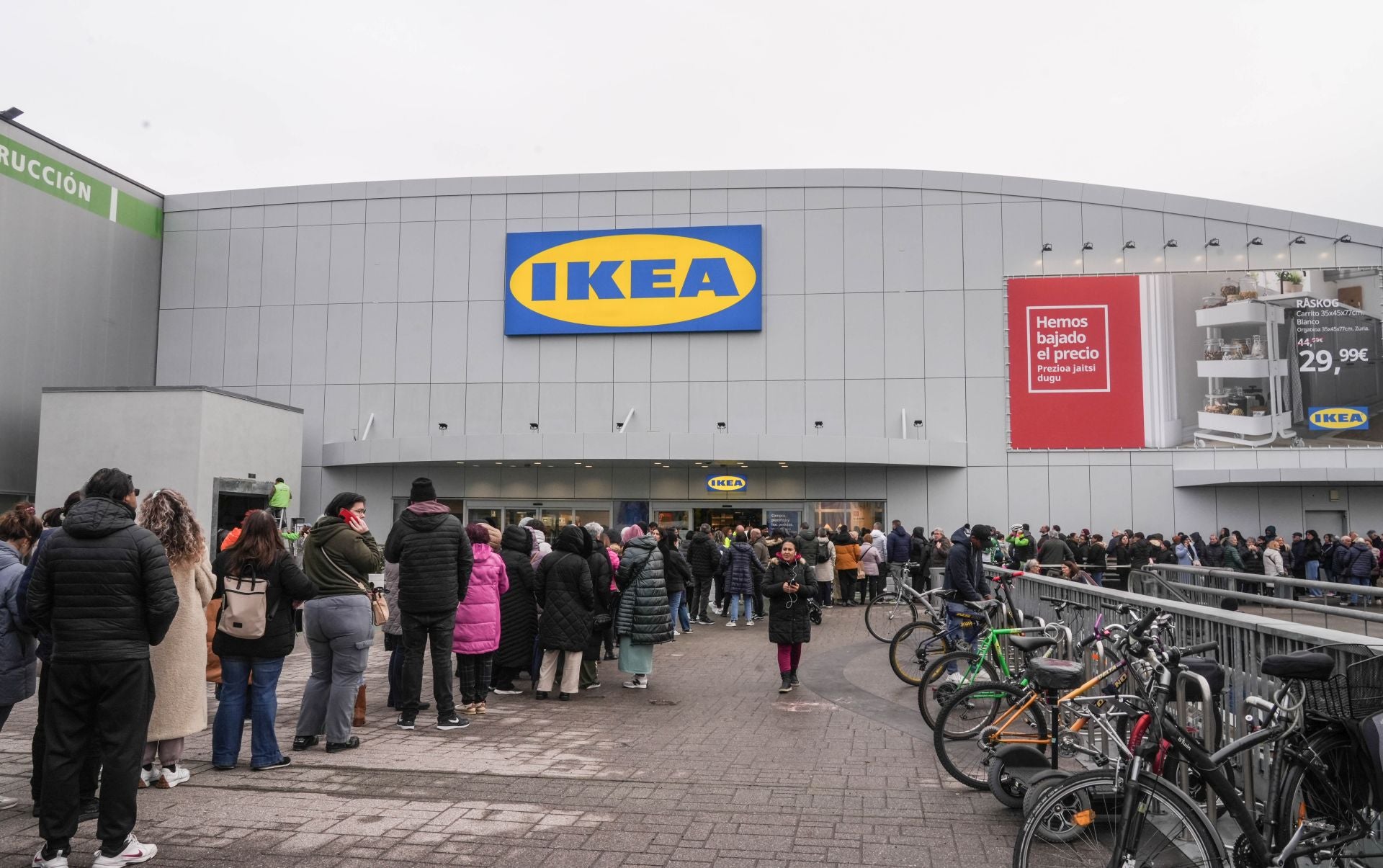 La inauguración de la tienda de Ikea en Vitoria, en imágenes