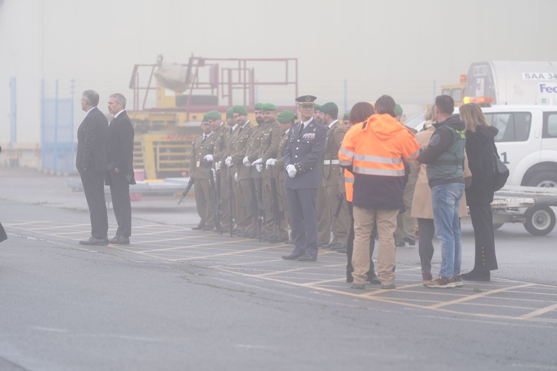 El presidente de la República Federal de Alemania, Frank-Walter Steinmeier, a su llegada al aeropuerto de Foronda.