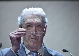 Leopoldo Zugaza en 2016, cuando recibió el premio Sabino Arana como promotor cultural.