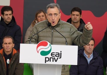 El PNV eleva el tono y lamenta que una Monarquía «puesta por Franco» no pida perdón por Gernika