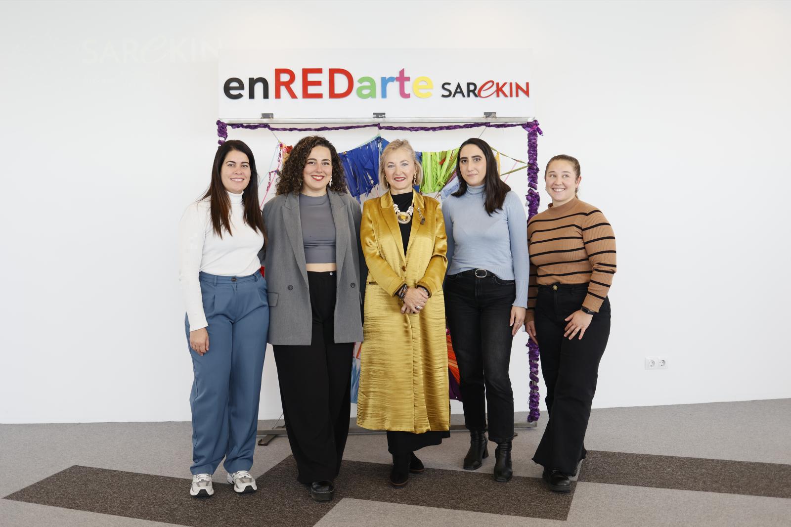 Maider Mayoral, Josune Hernando, Gloria Mugica, Virginia Descalzo y Ane Portugal.