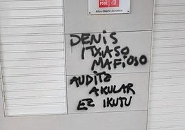 Pintadas contra Denis Itxaso