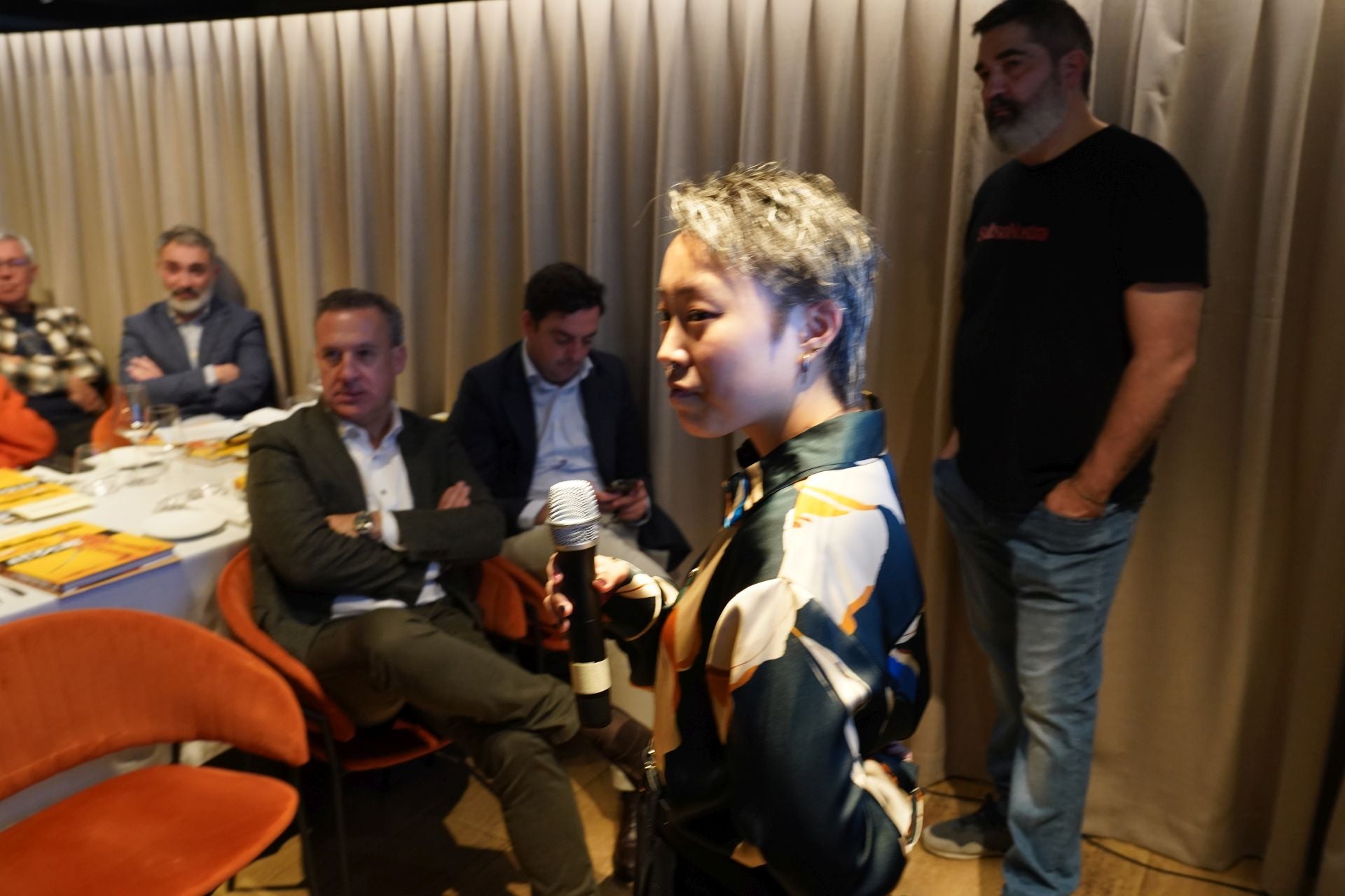 La dibujante granadina Wakaiki.