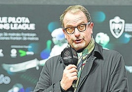 «Dejen de usar la pelota como una variable de una política que nos nos interesa», dice el presidente de la Federación Internacional