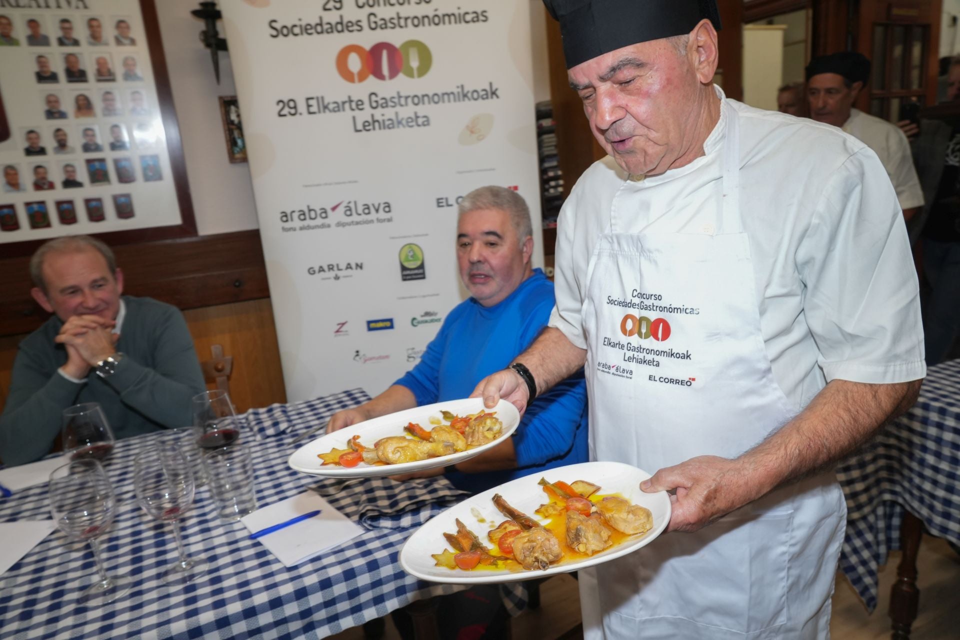 Así fue la cena en Zaldiaran