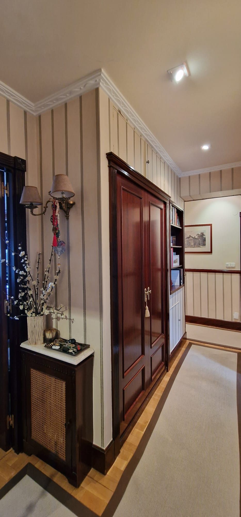 Clásico y moderno a la vez: la transformación de un piso de 110 metros en Getxo