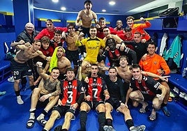 Los jugadores festejaron con euforia su victoria en El Toralín.