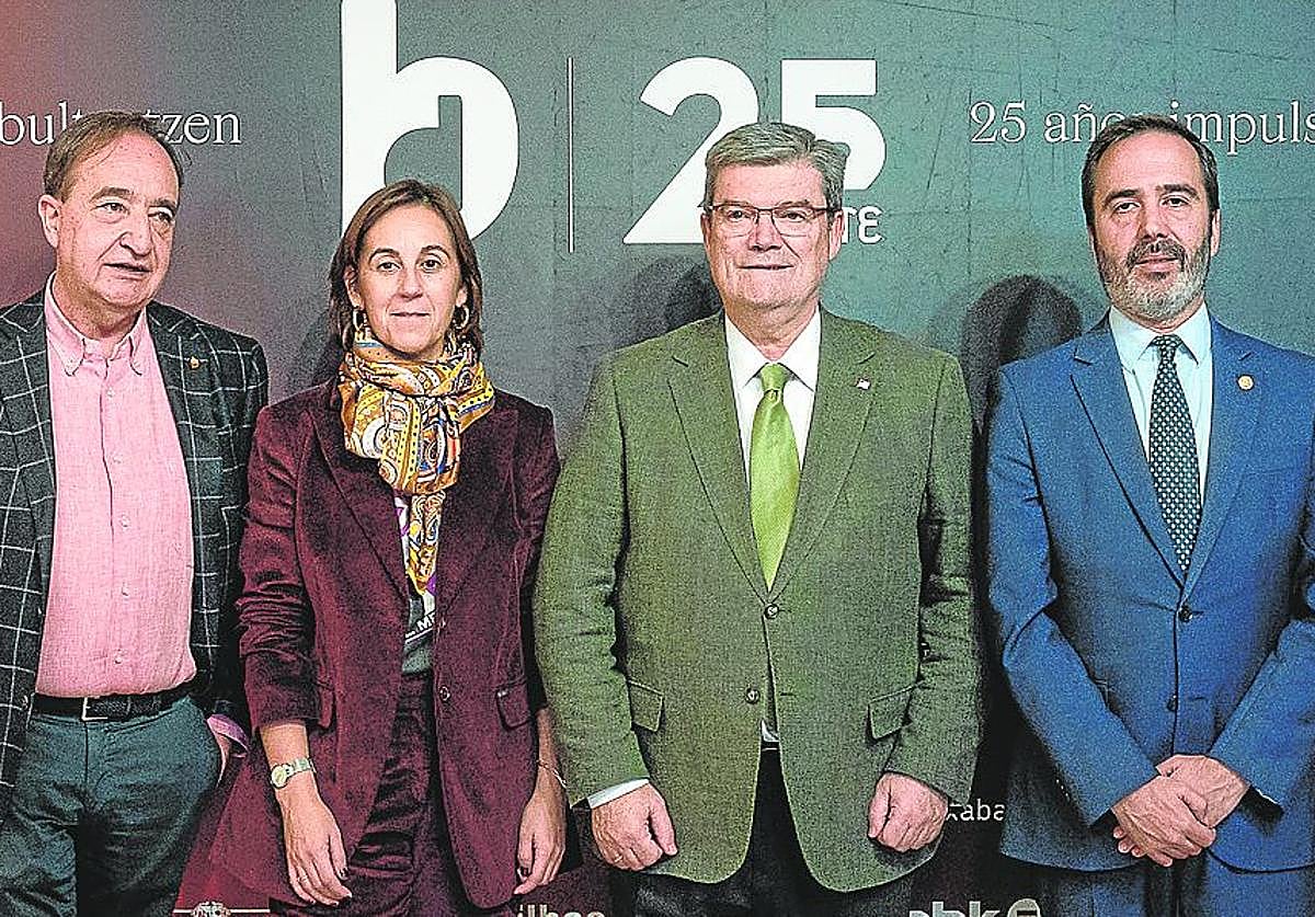 Rafael Gardeazabal, Kontxi Claver, Juan Mari Aburto y Javier Hurtado.