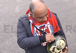 El colombiano que ha tallado la cara de Iñaki Williams y el escudo del Athletic en una sandía: «Espero que le llegue»