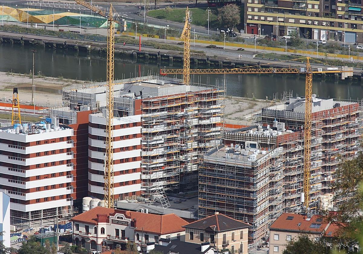 El precio de la vivienda se dispara un 11% en Euskadi, niveles superiores al bum inmobiliario