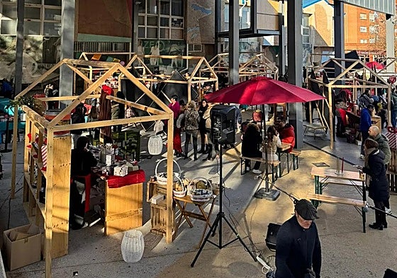 Habrá catorce puestos con decoración navideña y agroalimentaria.