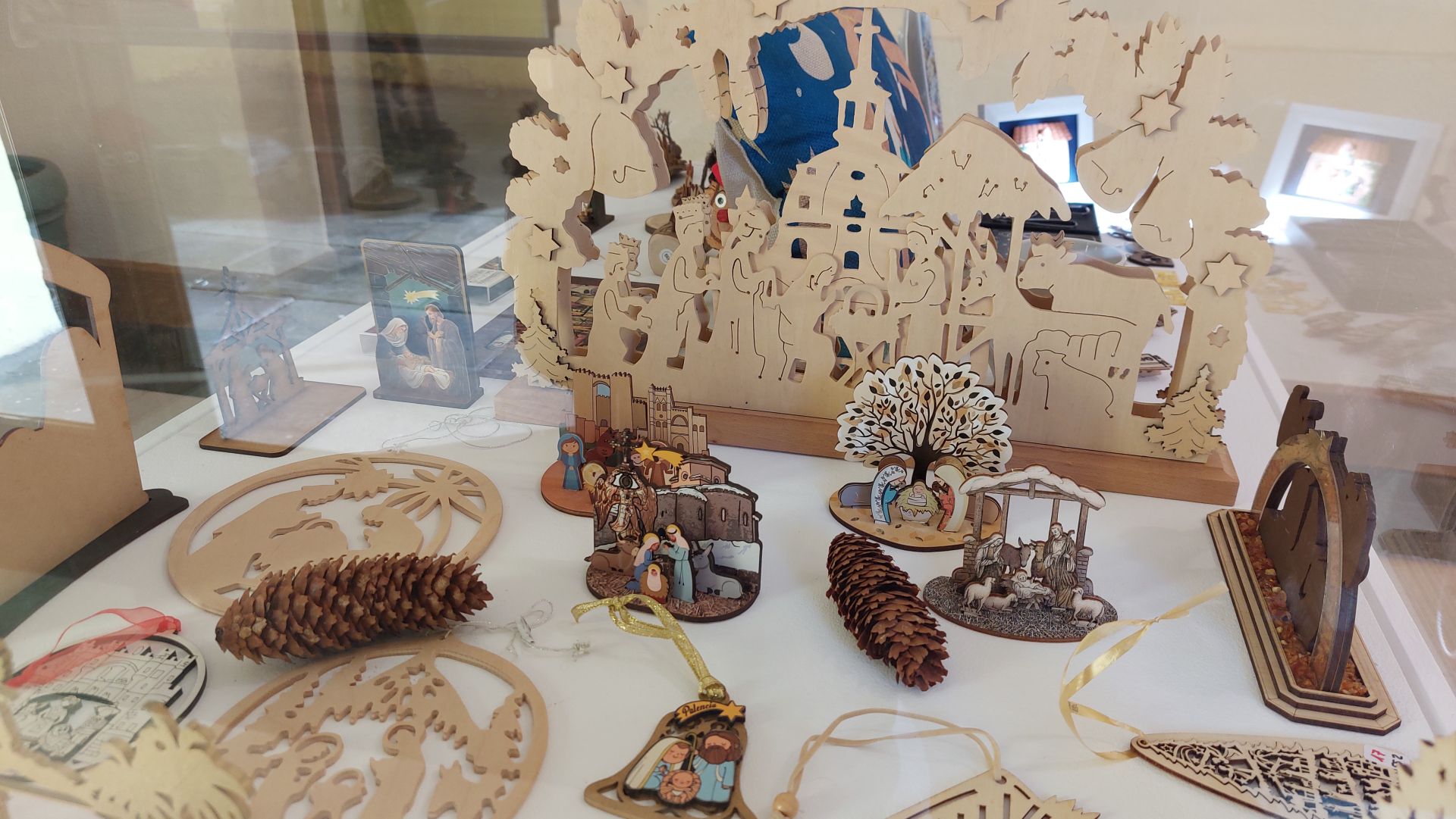 Cientos de belenes en miniatura