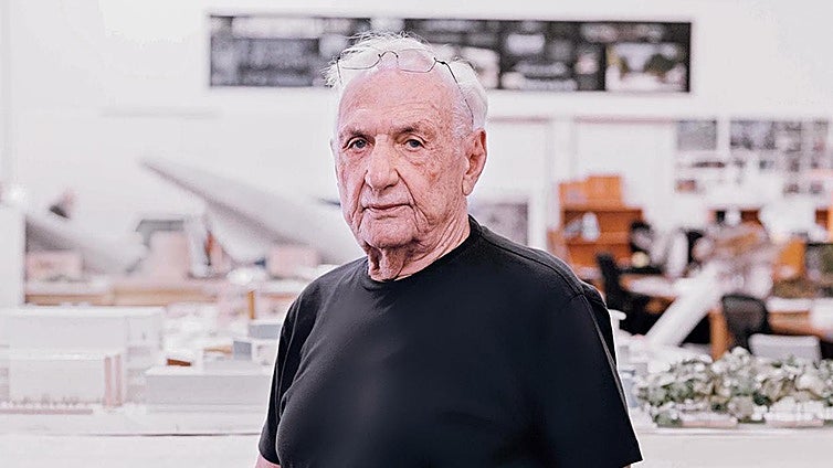 «El Guggenheim Bilbao se hizo en titanio de milagro»