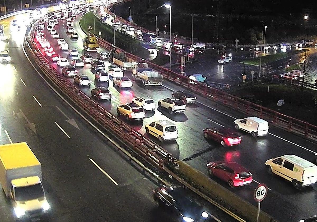 Atasco en Barakaldo dirección Rontegi.