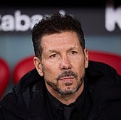 El enfado de Simeone porque el tráfico de Bilbao retrasa la llegada del Atlético