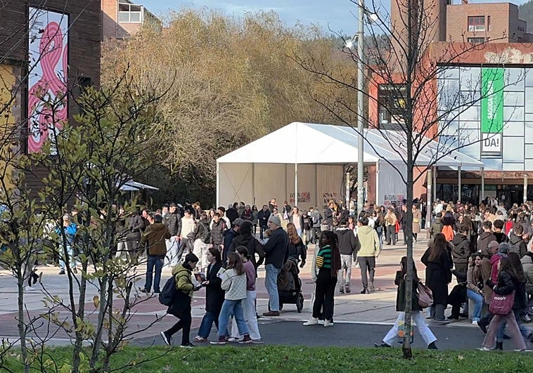 Durangoko Azoka ez dago soilik Landako Gunean