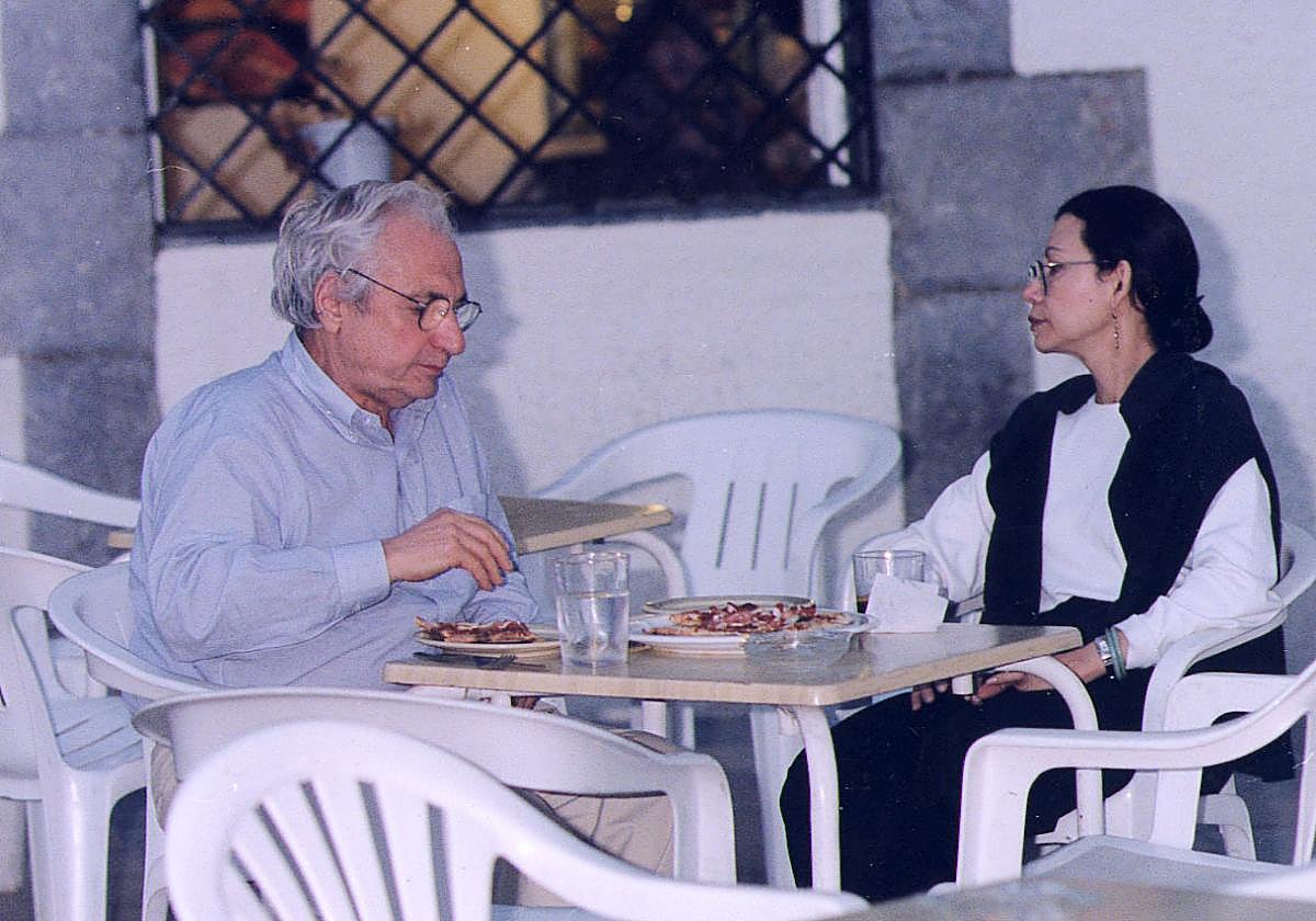 Frank Gehry y su mujer, Berta Aguilera, en Mundaka.