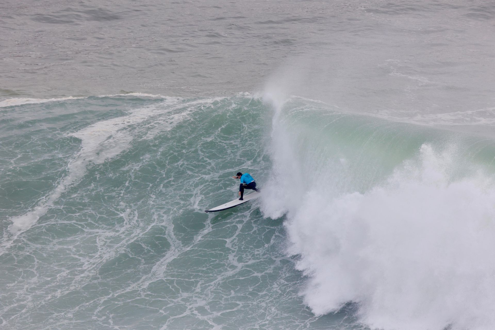 Getxo vibra con el campeonato de olas grandes