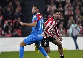 Areso intenta superar a Hancko el sábado en San Mamés.