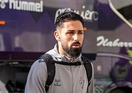 Nolaskoain se perfila de nuevo como candidato a figurar en el eje de la zaga ante la posibilidad de que Arbilla se vea desplazado al lateral izquierdo.