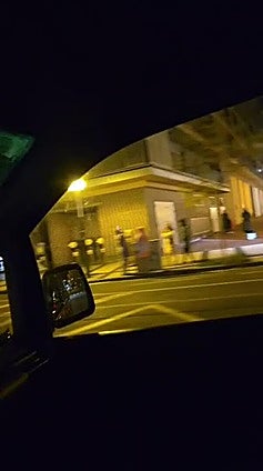 Los alaveses salen a la calle de noche alertados por el terremoto