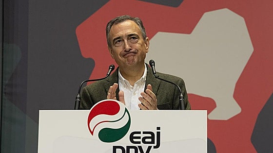 La hora de la verdad para Aitor Esteban: cuando cogía aire frente a Bildu, el fichaje de Ortuzar siembra el pasmo