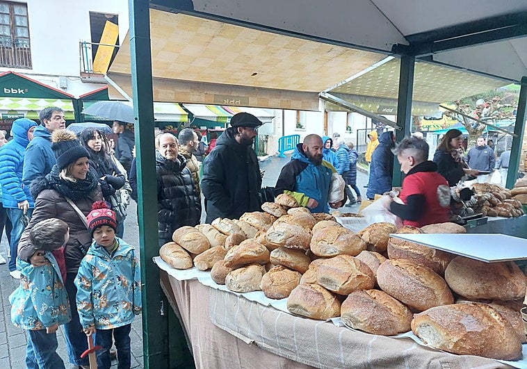 «En Navidad hay que mojar el pan, el resto de semana ya descansaremos de comer»