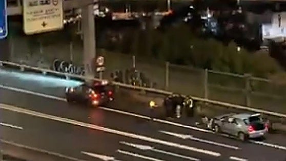 La DGT aclara la polémica sobre la visibilidad de la baliza V16 en accidentes