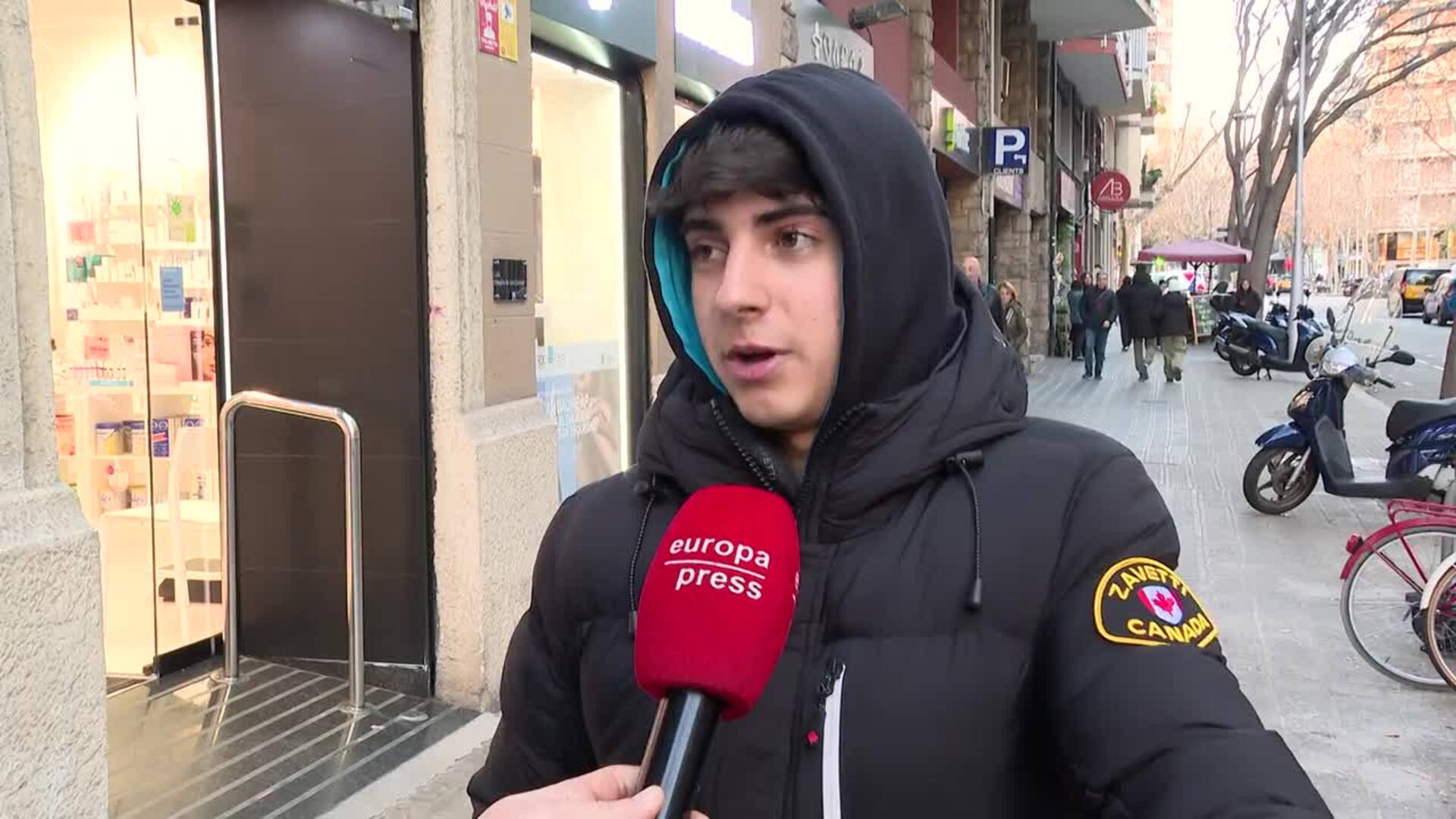 Barcelona empezará a multar este sábado a conductores de patinete eléctrico que no lleven casco