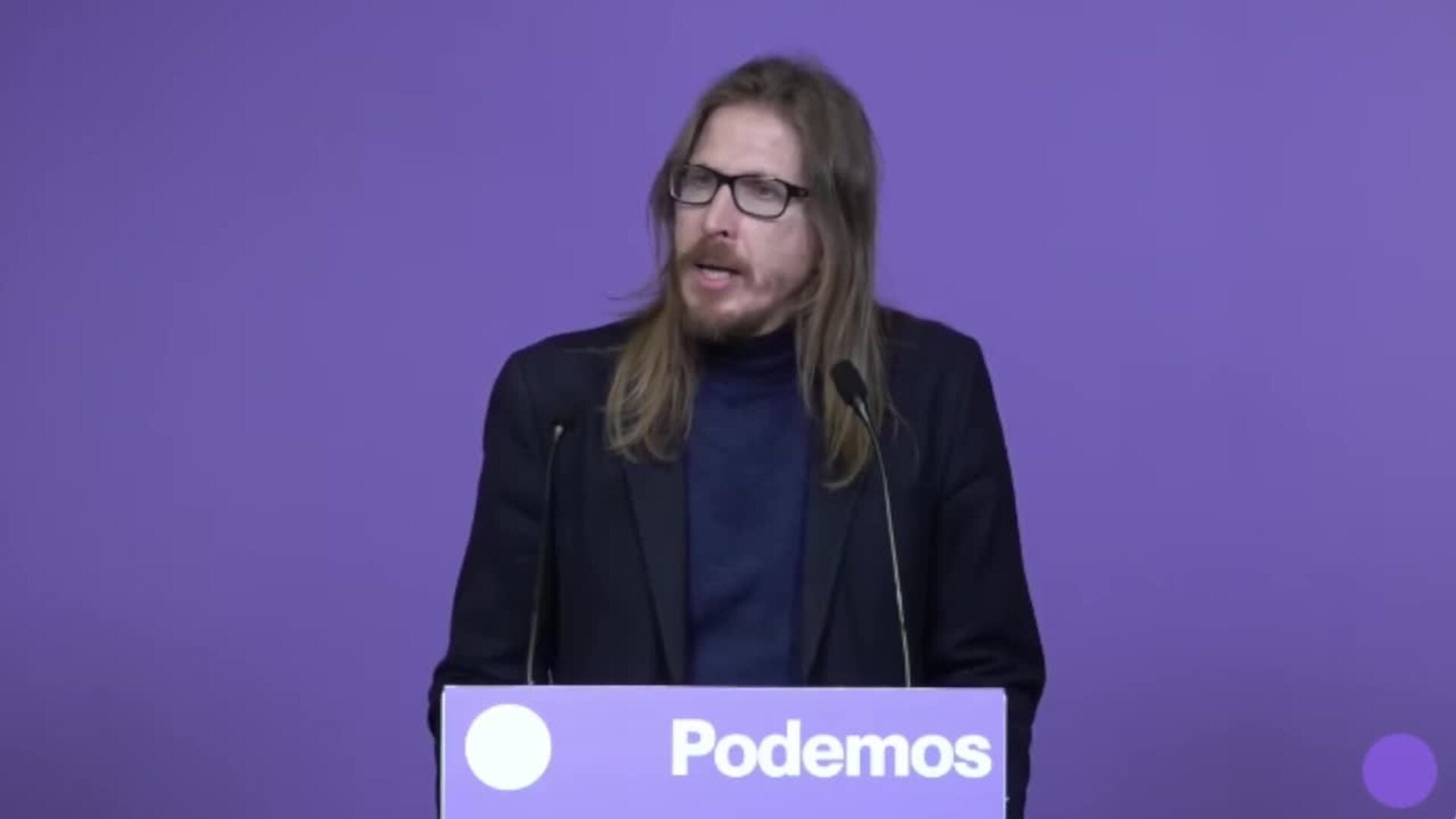 Podemos llama al Gobierno "lamebotas del fascista Trump"