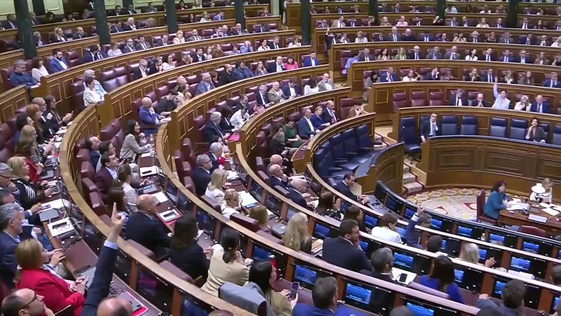 El Congreso convalida el decreto de aranceles con abstención de Podemos y el 'no' de PP y VOX