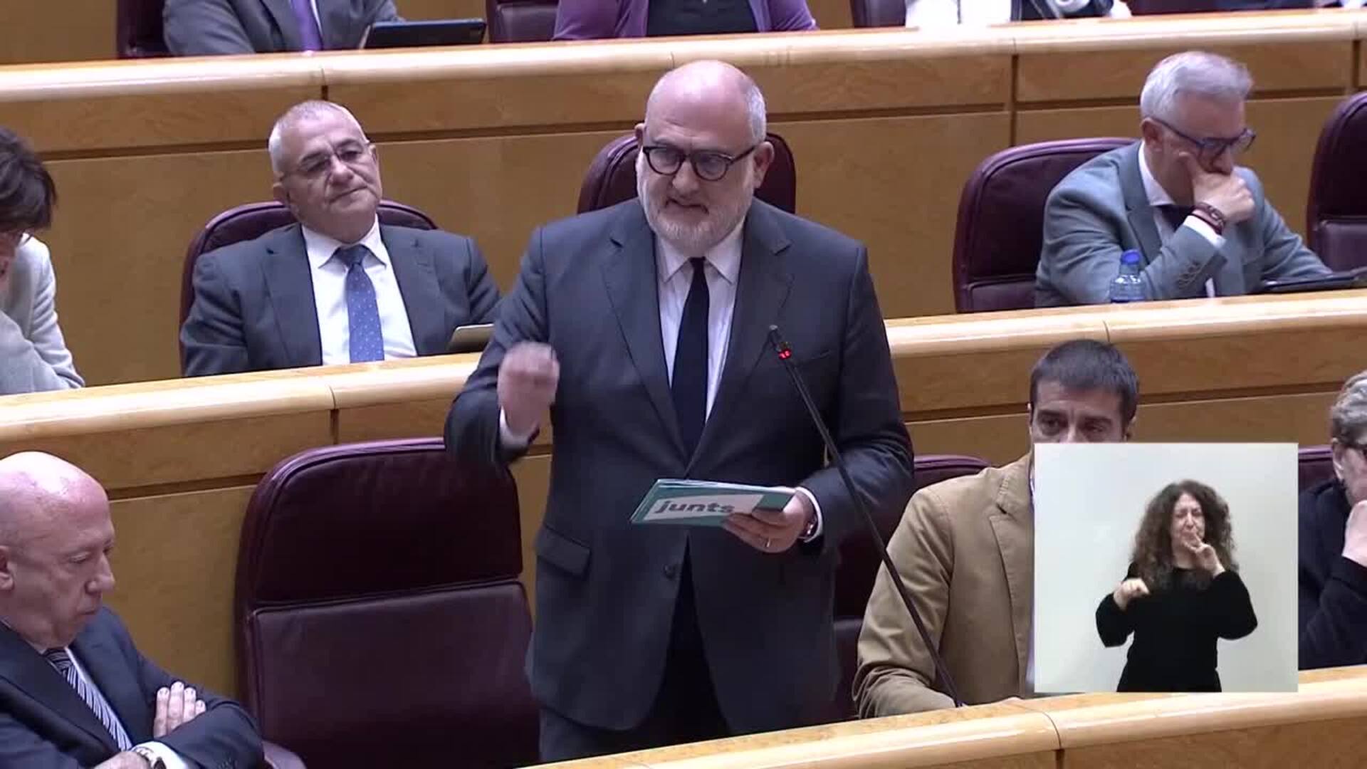 Bolaños admite ante Junts que la democracia española puede ser "mejorable"