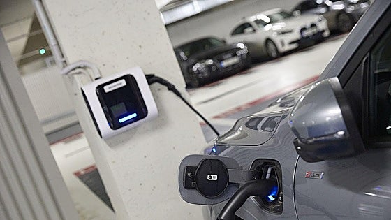 El plan de ayudas para coches eléctricos en Euskadi moviliza cerca de 11.000 solicitudes en 2025