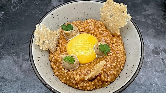 Eneko Basque fía su relato a la cocina saludable