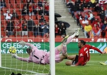 Unai Simón estalla contra las rojas: «Guruzeta hablaba con Yuri cuando le ha expulsado»