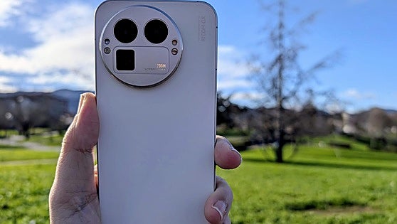 Probamos el Realme GT 8 Pro: el primer móvil con 'look' intercambiable