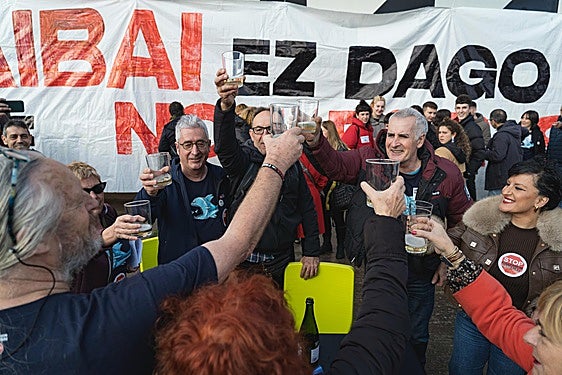 Llaman a celebrar en Gernika una fiesta «por la paralización del Guggenheim en Urdaibai»