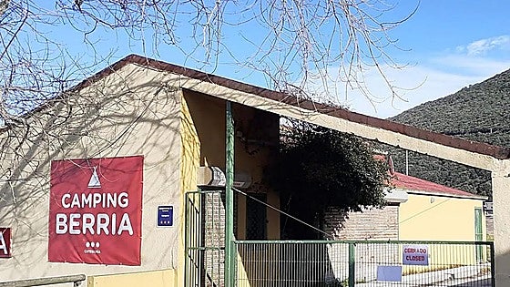 Cierra el camping de la playa de Berria