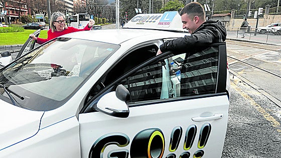 Bizkaia necesita 60 profesores de autoescuela: así se saca el título