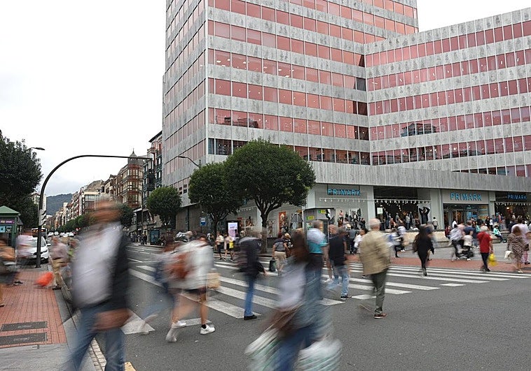 El 13,6% de la población de Bizkaia es de origen extranjero, el dato más bajo de toda Euskadi