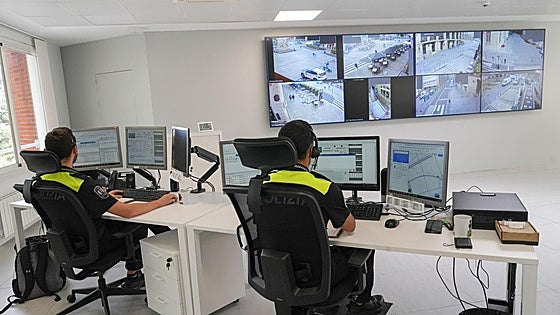 El Ayuntamiento de Vitoria desdice otra vez a los sindicatos e insiste en el uso abierto de las 17 cámaras de control de la Policía Local