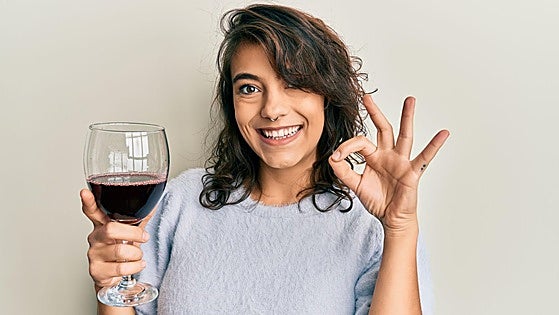 Beneficios de una copa de vino asociada a la comida