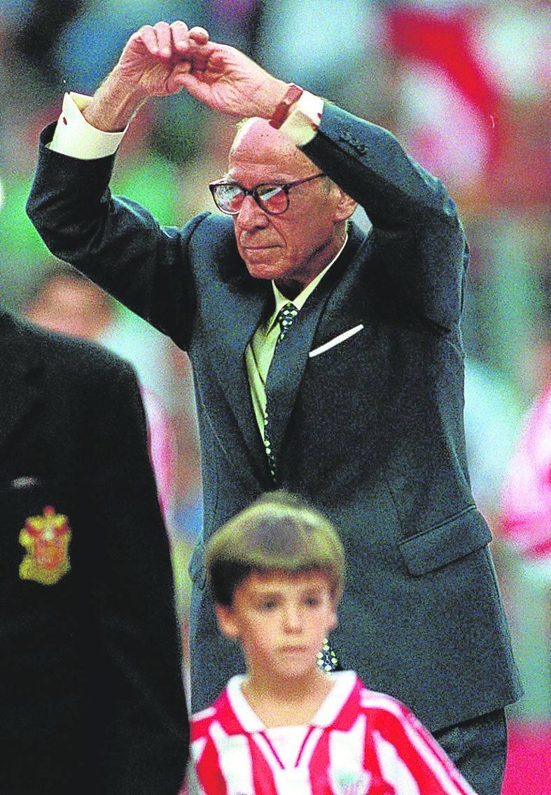 Imagen - El gran mito rojiblanco recibió un homenaje del club en 1997.