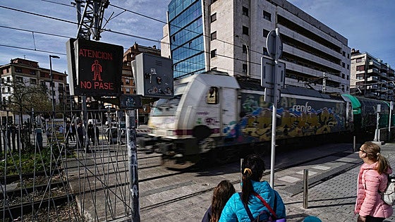 Examen a los trenes de Cercanías de Bizkaia