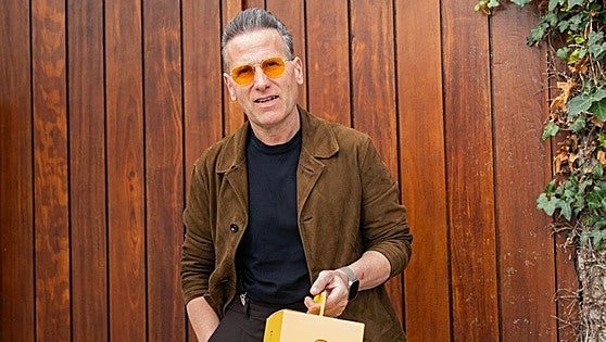 Ángel, el fotógrafo de moda que endulza Bilbao con sus dónuts saludables