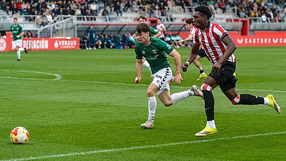 Bilbao Athletic y Arenas se reparten el derbi