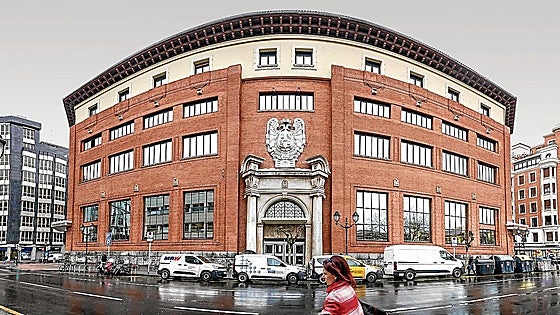 La presidenta de Coca-Cola pagó 14,5 millones por la sede de Correos en Bilbao